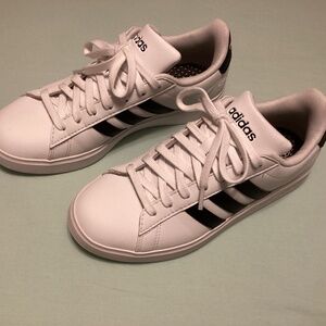 Adidas grand court shoes
